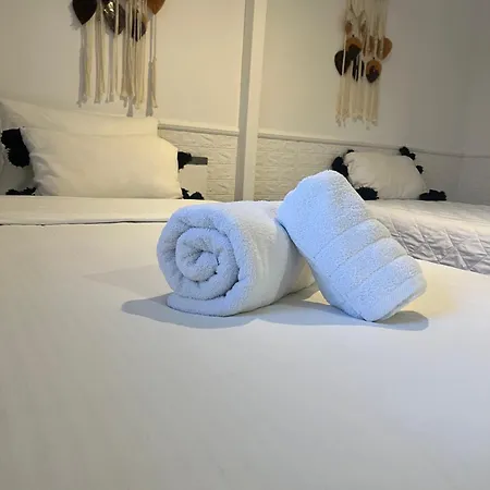 Iris' Garden Retreat *