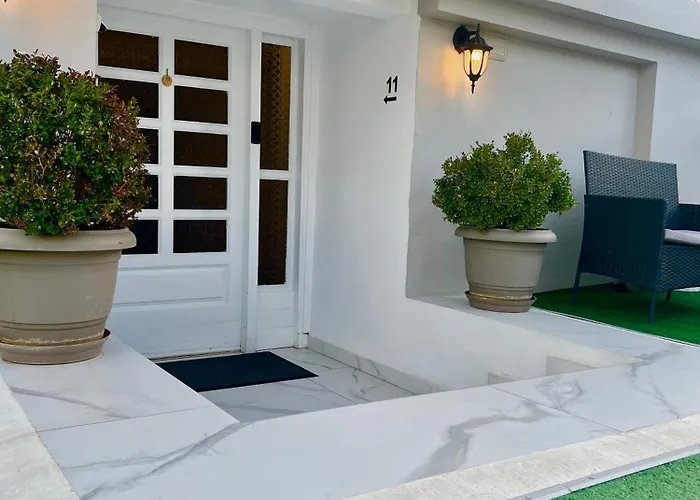 Hotell Iris' Garden Retreat